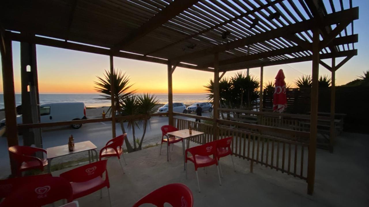 Rock'S Beach Spot Front Costa da Caparica Bagian luar foto
