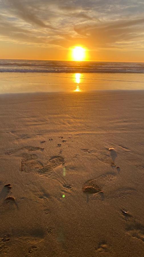 Rock'S Beach Spot Front Costa da Caparica Bagian luar foto