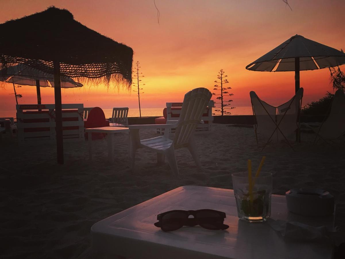 Rock'S Beach Spot Front Costa da Caparica Bagian luar foto