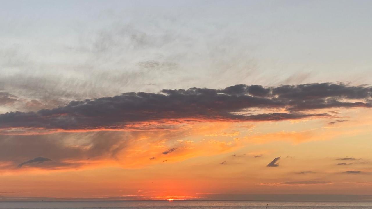 Rock'S Beach Spot Front Costa da Caparica Bagian luar foto